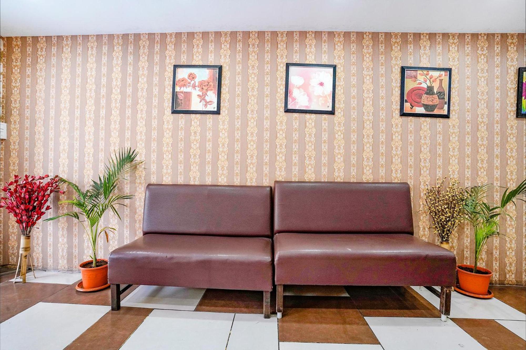 Hotel Gargi Deluxe Пуне Екстер'єр фото