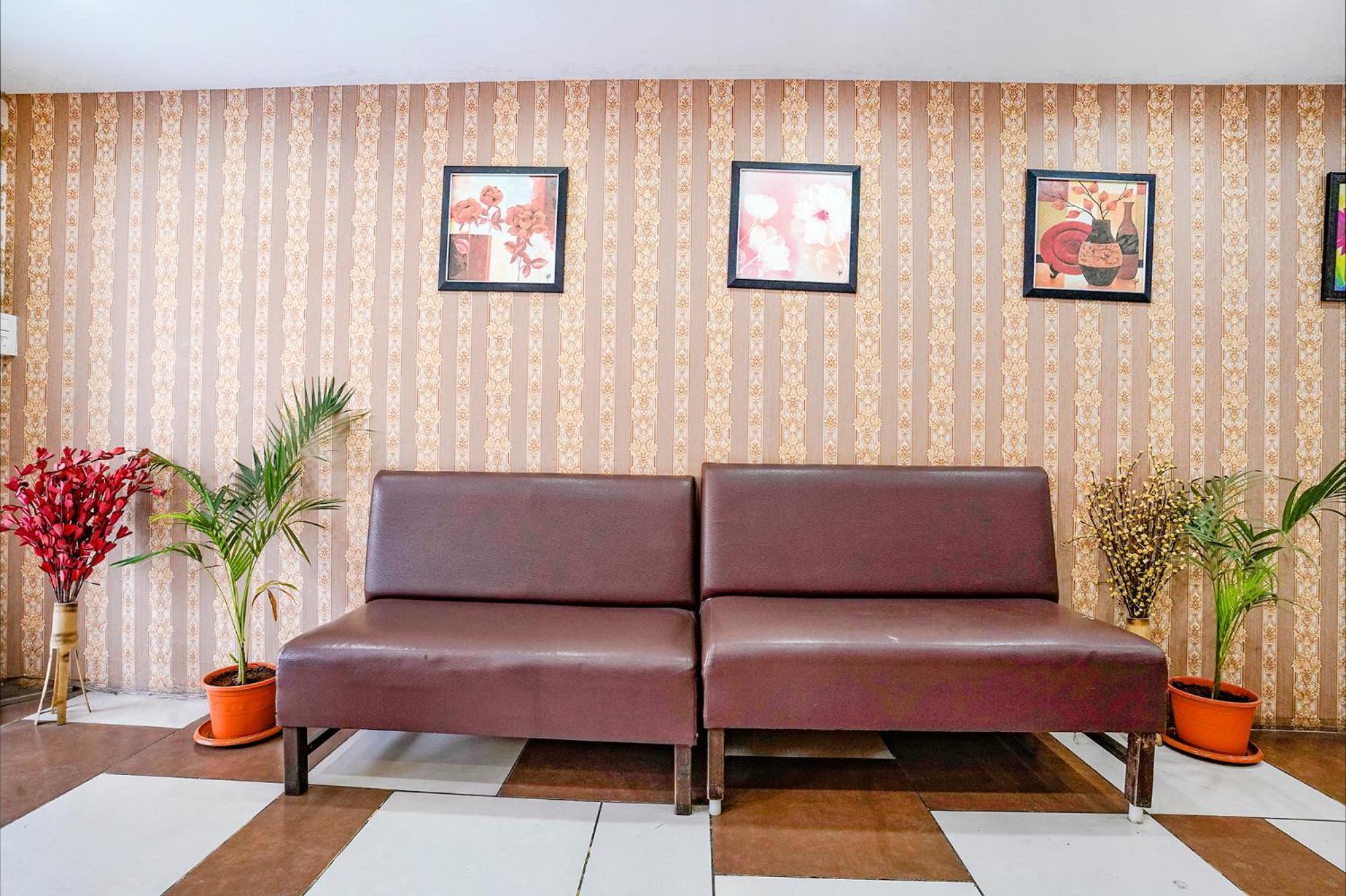Hotel Gargi Deluxe Пуне Екстер'єр фото